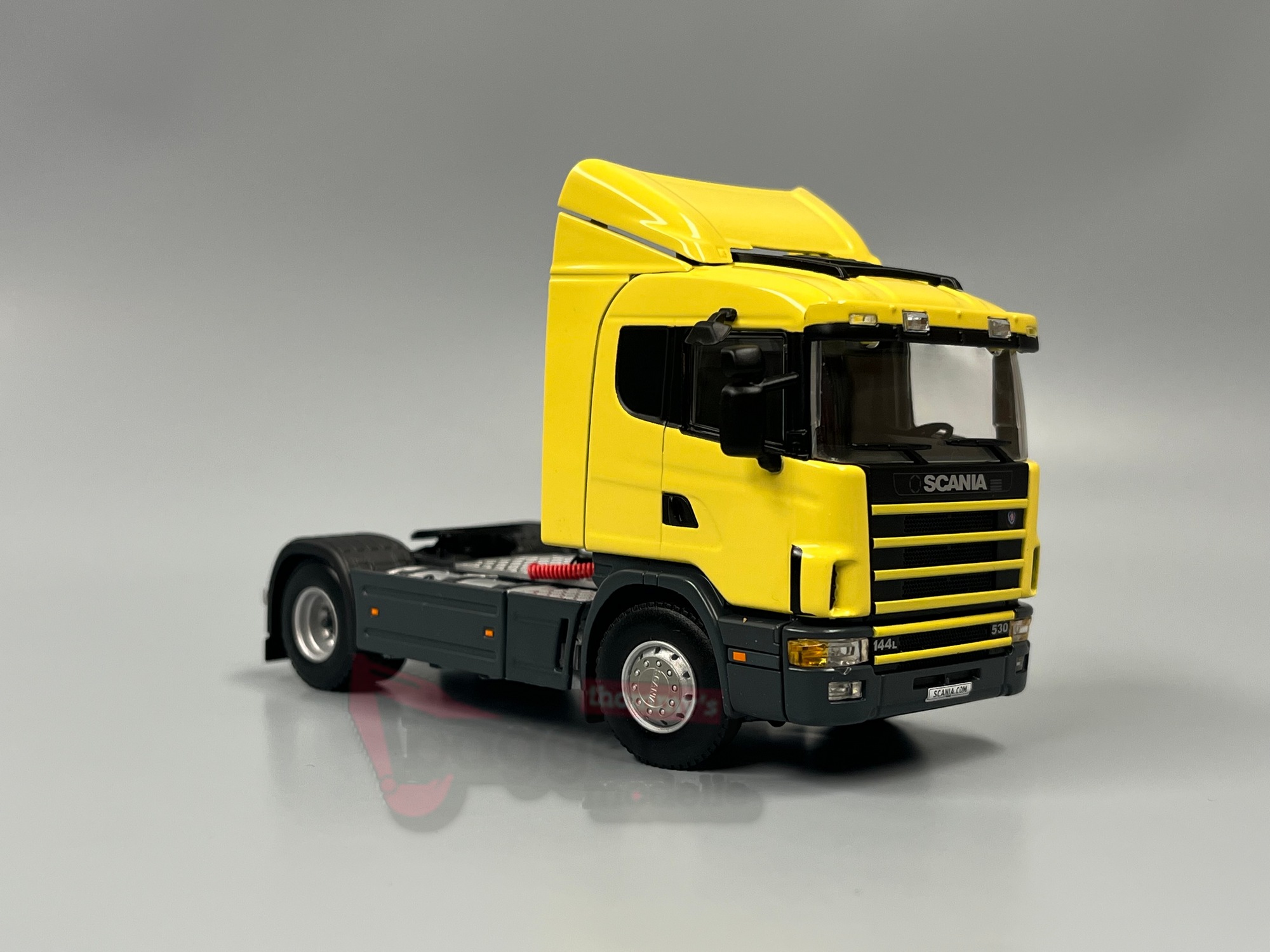 04-2242 - WSI - Scania 4 Series Flachdach 2achs Zugmaschine Premium Line